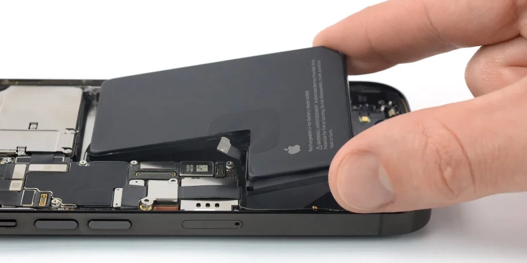 The Benefits of Using Advanced Technology for iPhone Battery Replacements